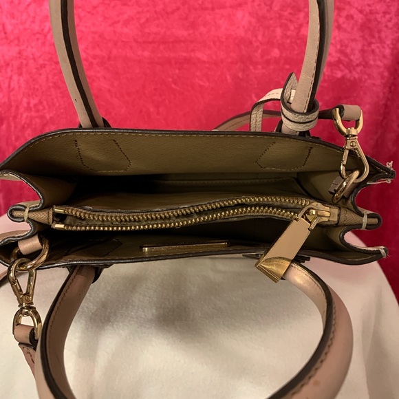 Light pink and cream colored Micheal kors bag. - Picture 2 of 3